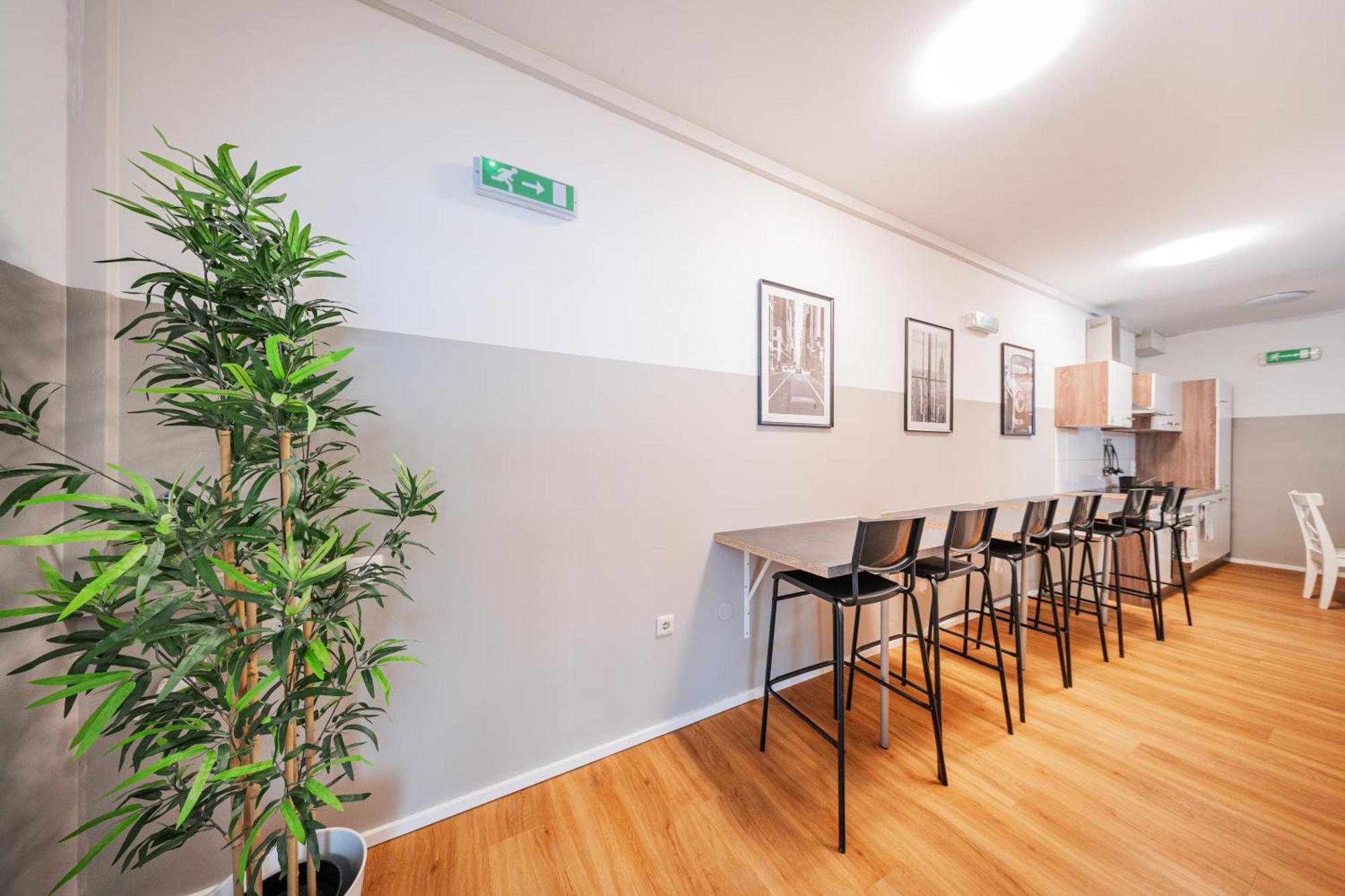 Central Apartment Lofts Wenen Buitenkant foto